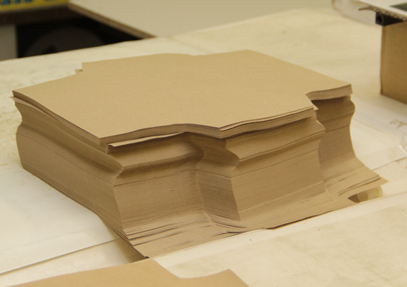 Резка заготовок для бумажных стаканов