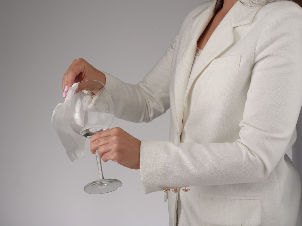 Однаразовые салфетки в рулоне