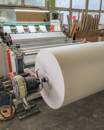 Резка бобинорезкой Резка бобинорезкой