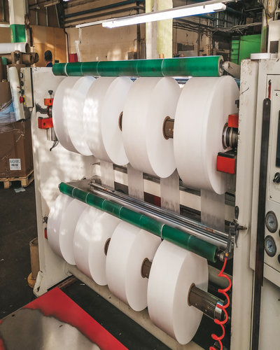 Резка бобинорезкой Резка бобинорезкой